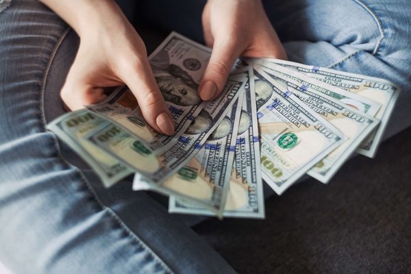 Quelles sont les options de financement pour les études supérieures en France ?